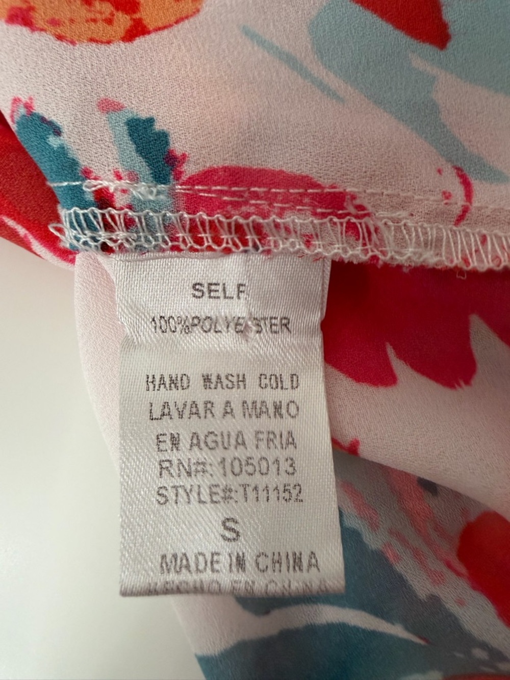Savanna Jane Embroidery Short Sleeve Top with Red & Pink Blooms Size Small - Picture 9 of 11
